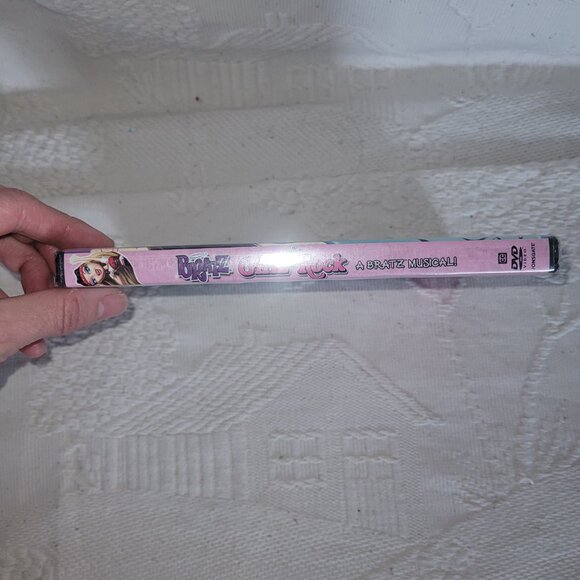 Bratz Girlz Really Rock A Bratz Musical DVD New - Picture 8 of 13